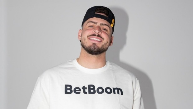 BetBoom anuncia Jon Vlogs como novo embaixador da marca no Brasil