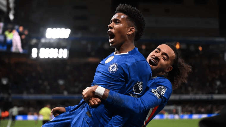 Chelsea: Lenda do Manchester United, Scholes se derrete por Estêvão, ex-Palmeiras