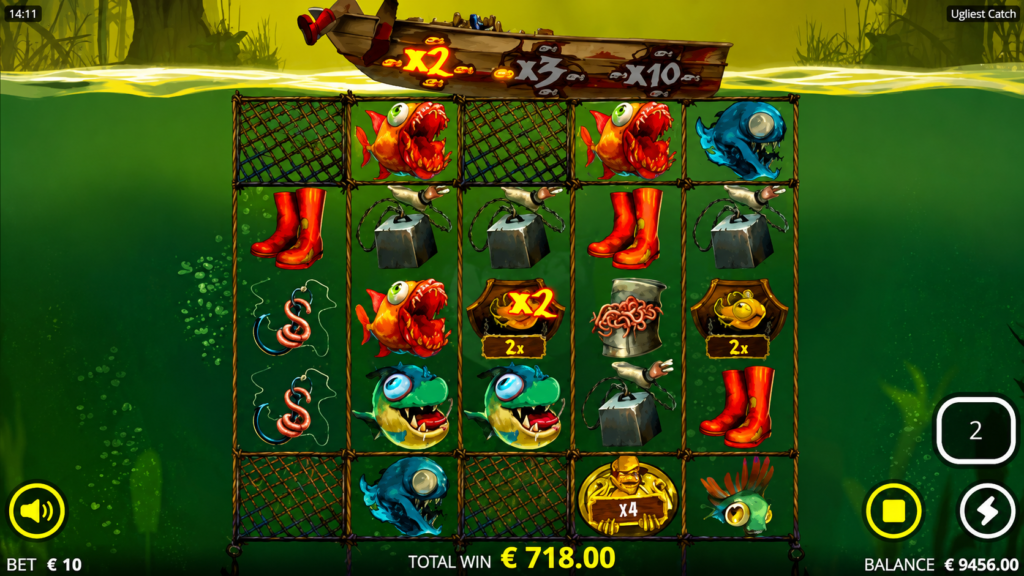 Tela do slot Ugliest Catch da Nolimit City durante uma rodada, mostrando grade 5x5, símbolos de peixes mutantes, multiplicadores, posições bloqueadas e mecânicas especiais de alta volatilidade.